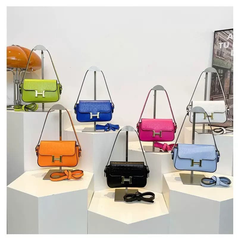 Tote bags and mini bags prices varies 8,000 upward
